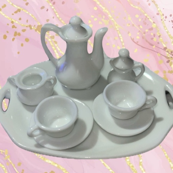 Vintage Dollhouse Maryland China
Mini Porcelain Tea Set, Taiwan - Picture 1 of 3